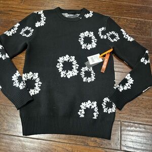 Luxurious Black‎ Floral Crewneck Sweater